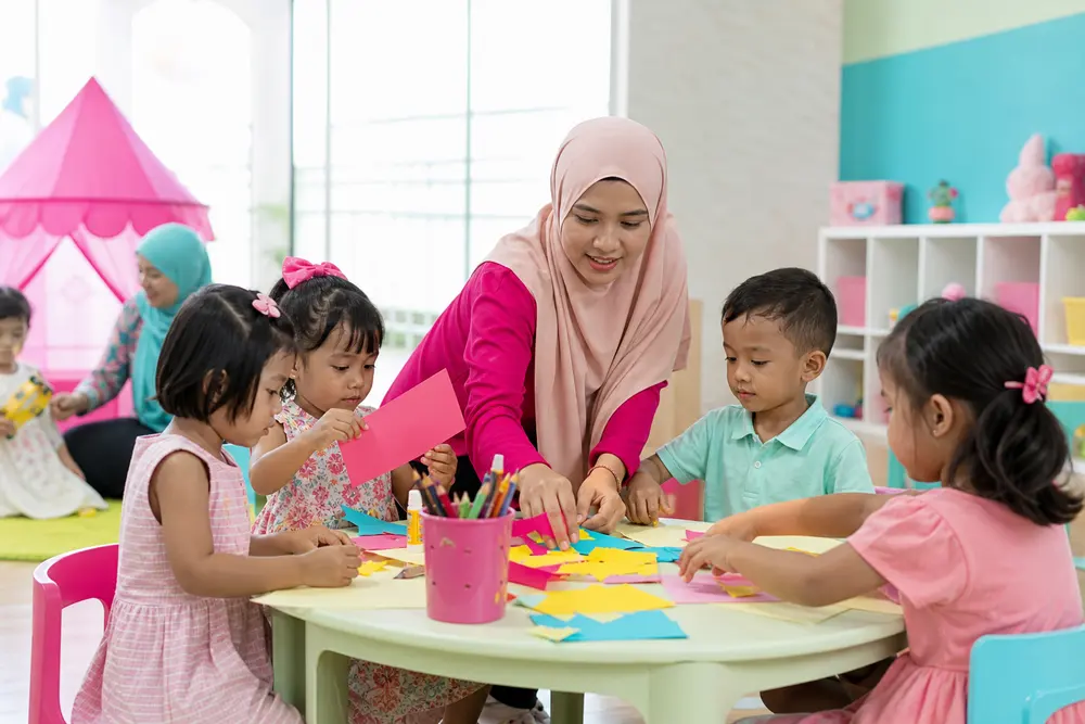 Zon Aksi: sesi kelas bermain dan aktiviti berkumpulan